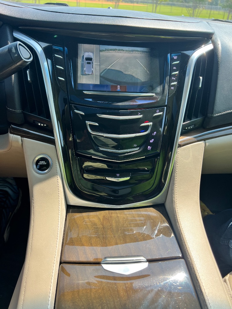 2020 Cadillac Escalade - $27,999