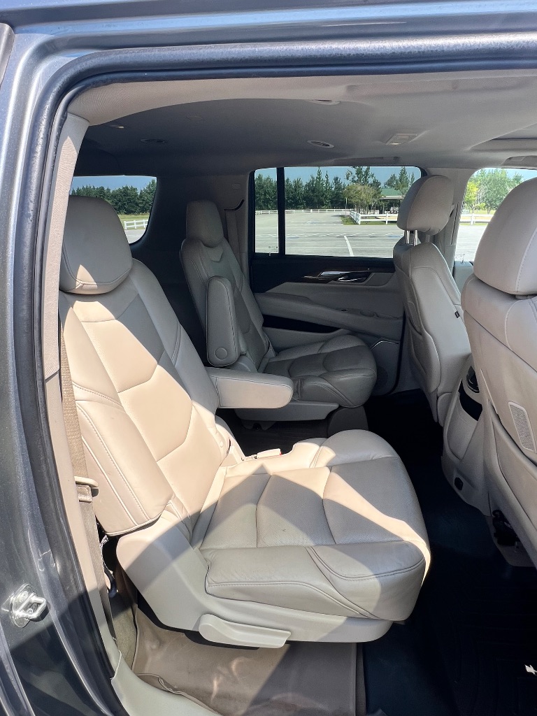 2020 Cadillac Escalade - $27,999