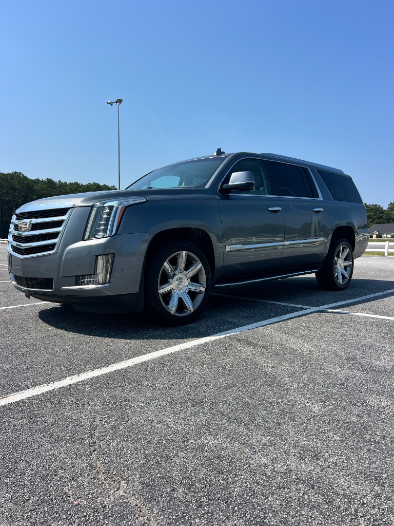 2020 Cadillac Escalade - $27,999