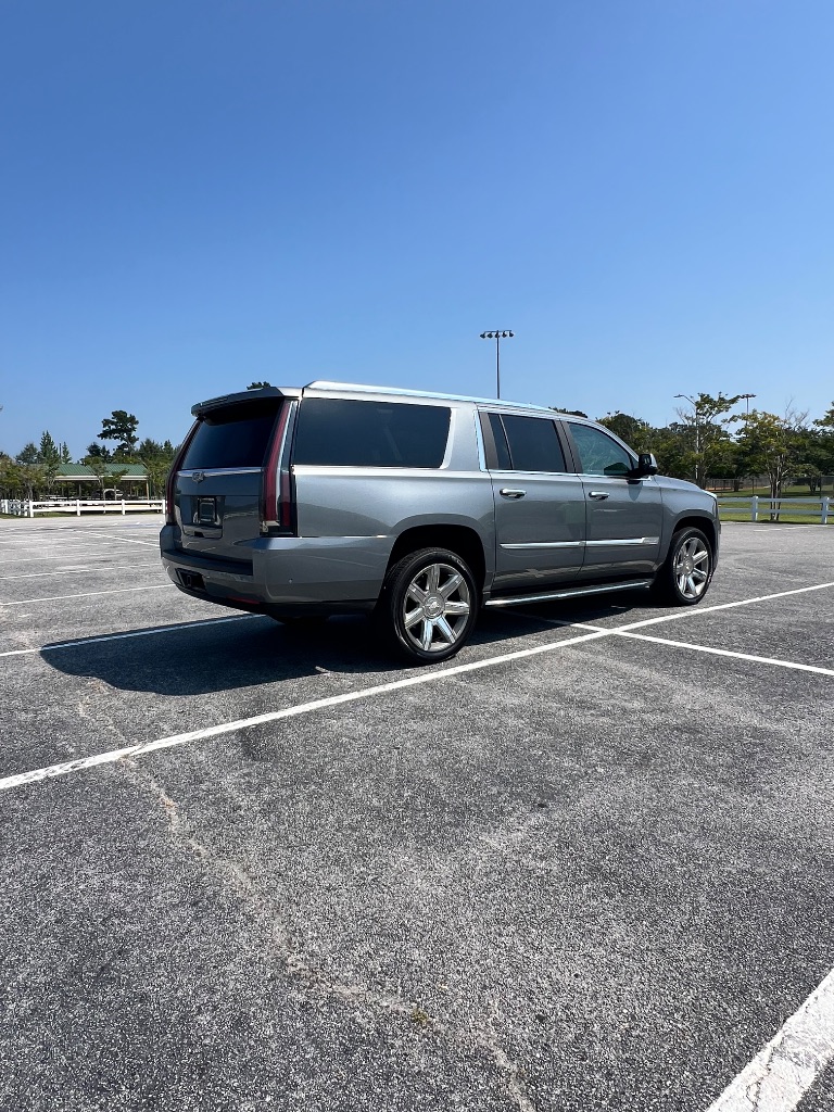 2020 Cadillac Escalade - $27,999