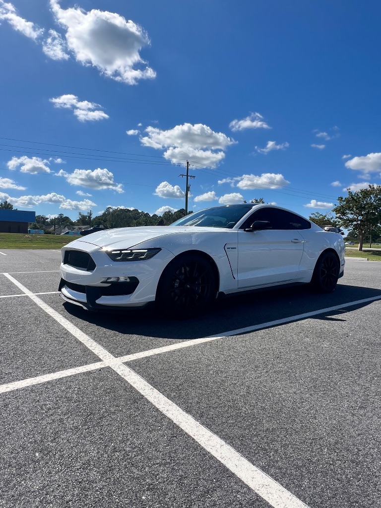 2016 Ford Mustang - $34,999
