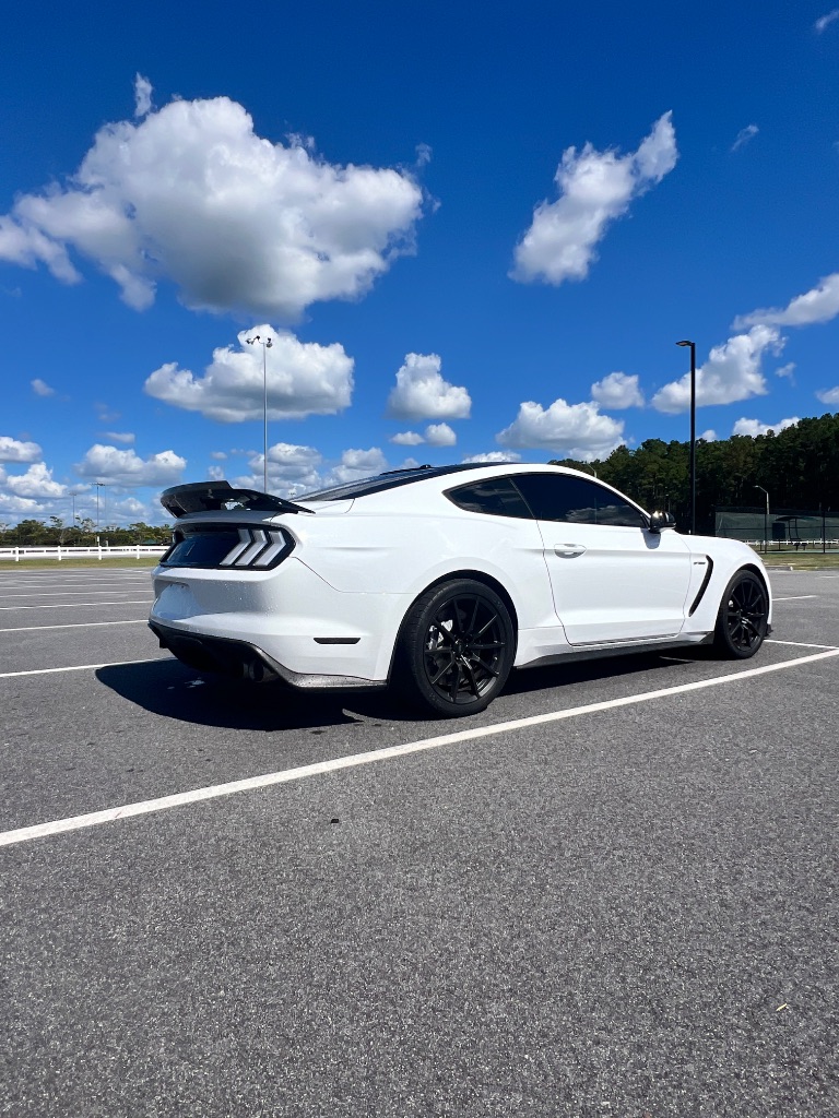 2016 Ford Mustang - $34,999