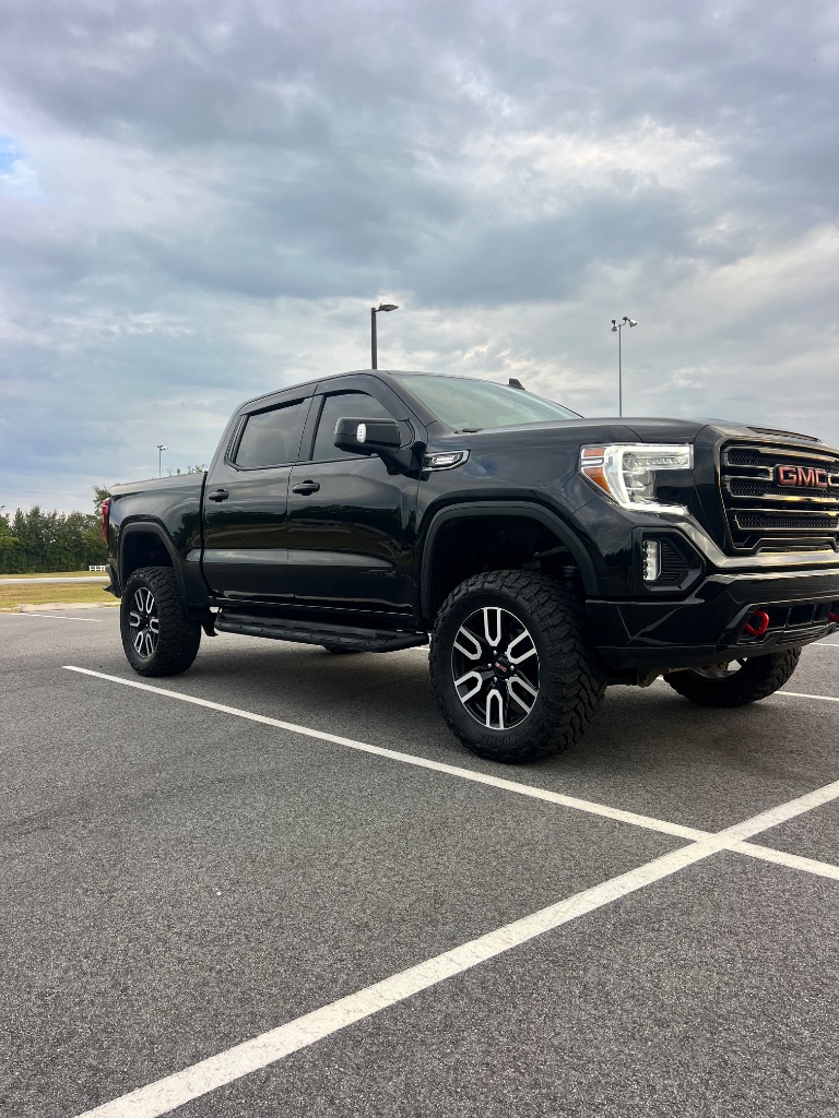 2021 GMC Sierra - $38,999