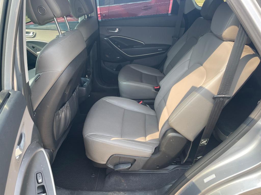 2017 Hyundai Santa Fe - $8,995