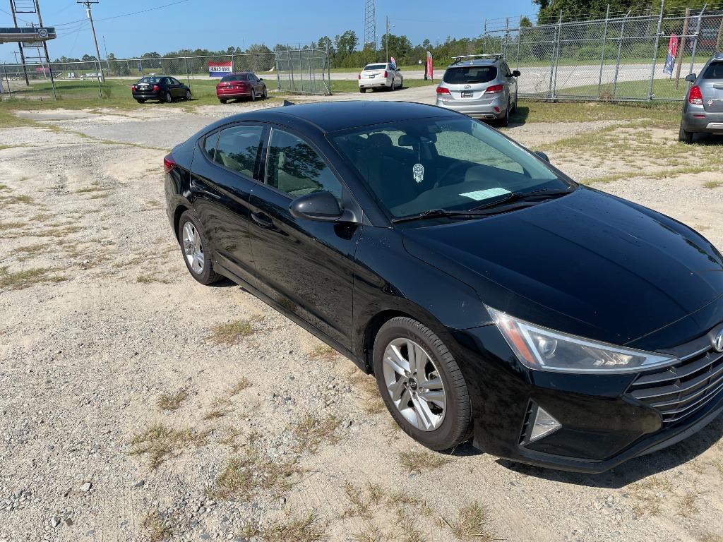 2019 Hyundai Elantra - $10,550