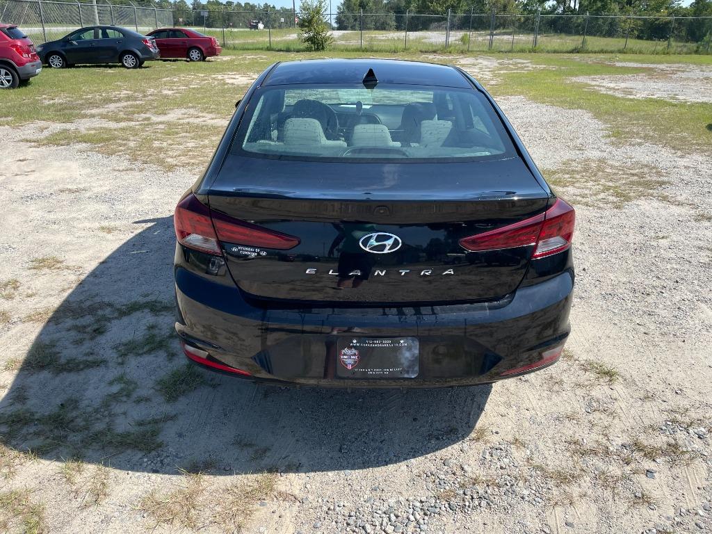 2019 Hyundai Elantra - $10,550