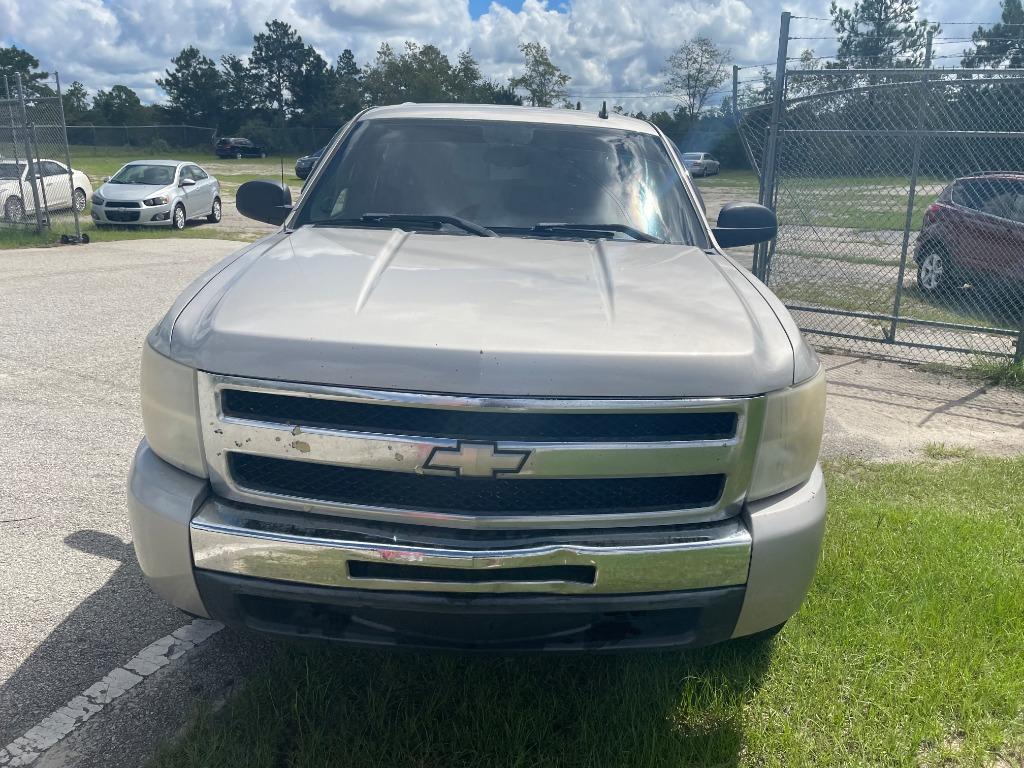2009 Chevrolet Silverado - $4,700