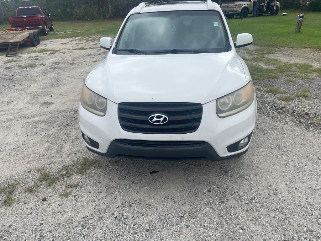 2012 Hyundai Santa Fe - $8,900