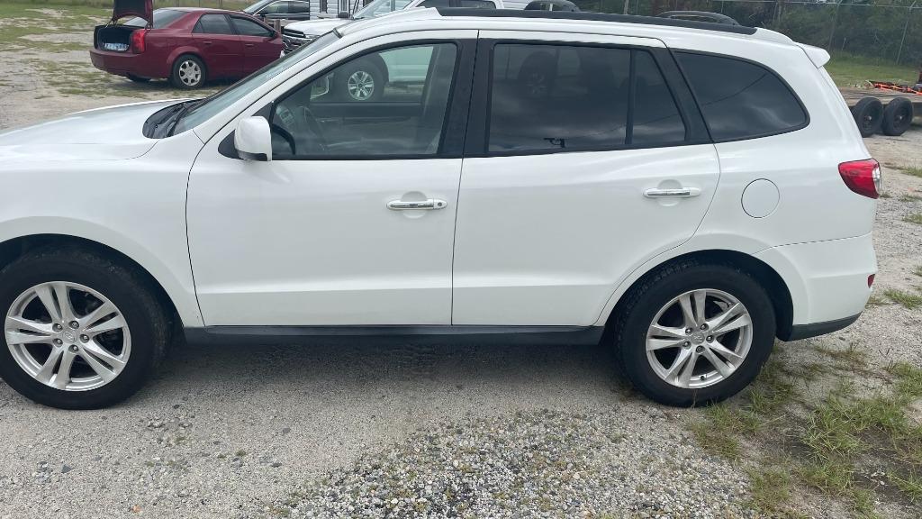 2012 Hyundai Santa Fe - $8,900