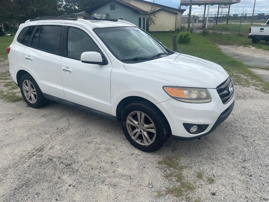2012 Hyundai Santa Fe - $8,900
