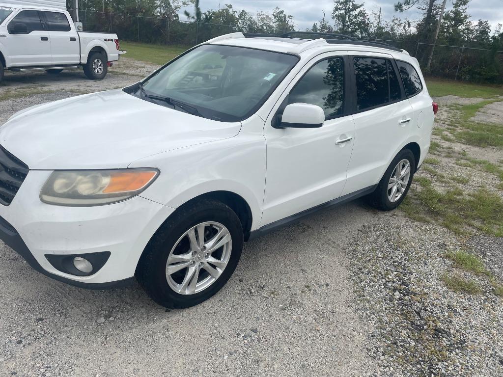 2012 Hyundai Santa Fe - $8,900