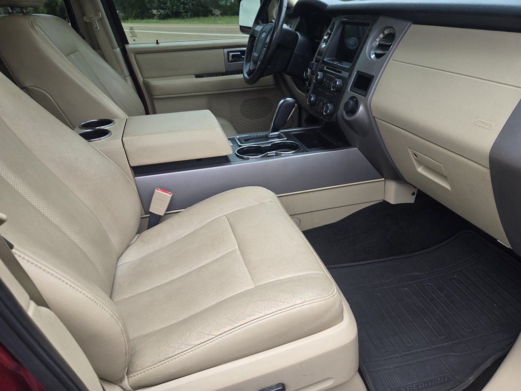 2017 Ford Expedition Limited photo