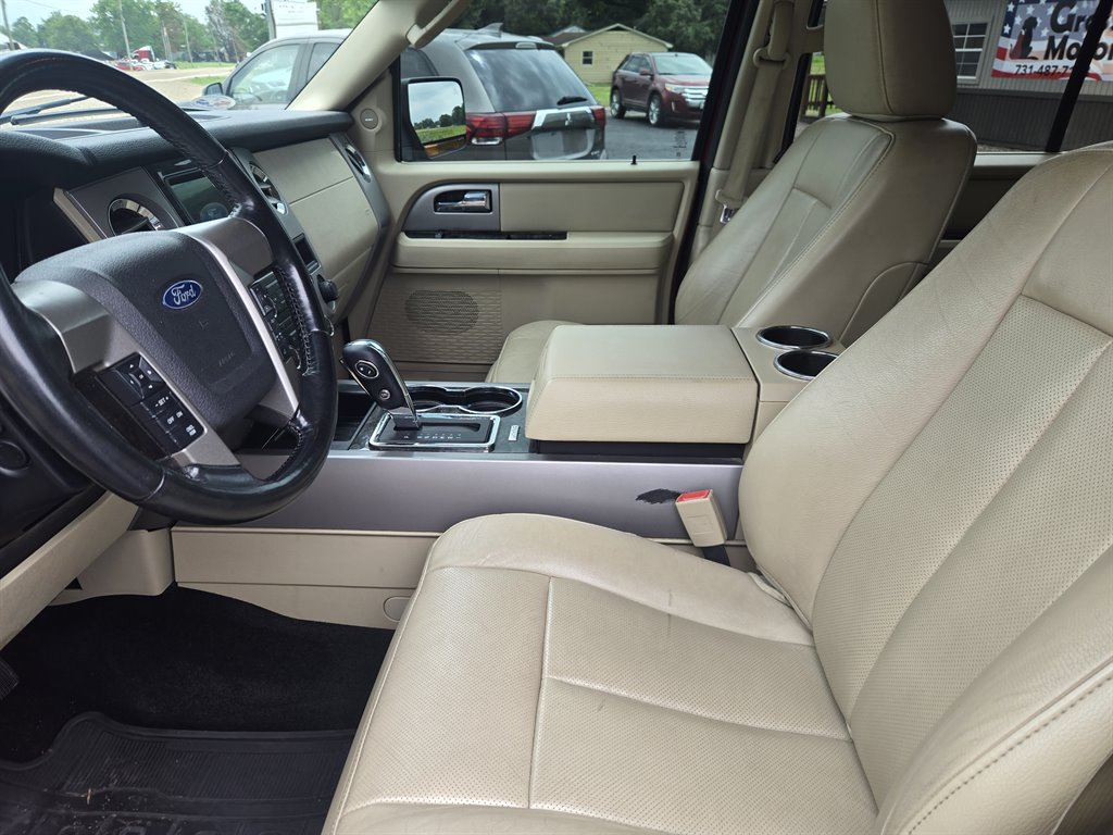2017 Ford Expedition Limited photo