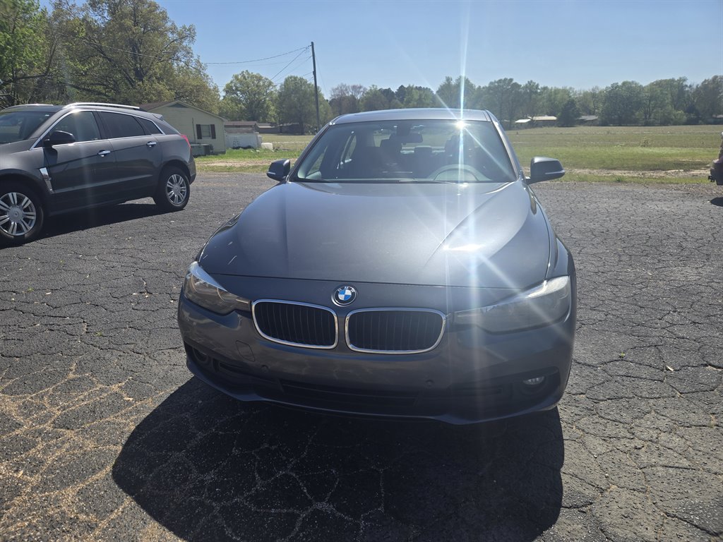 2016 BMW 3-Series 320i photo