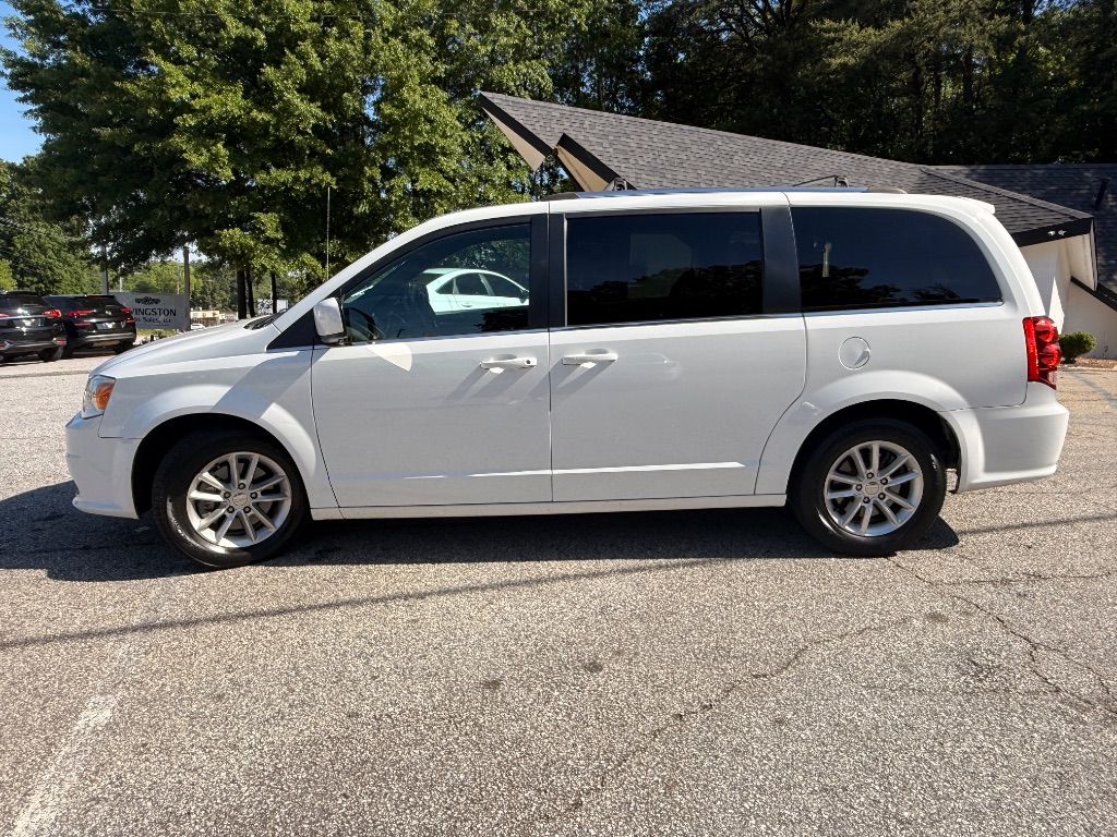 2019 Dodge Grand Caravan - $9,995