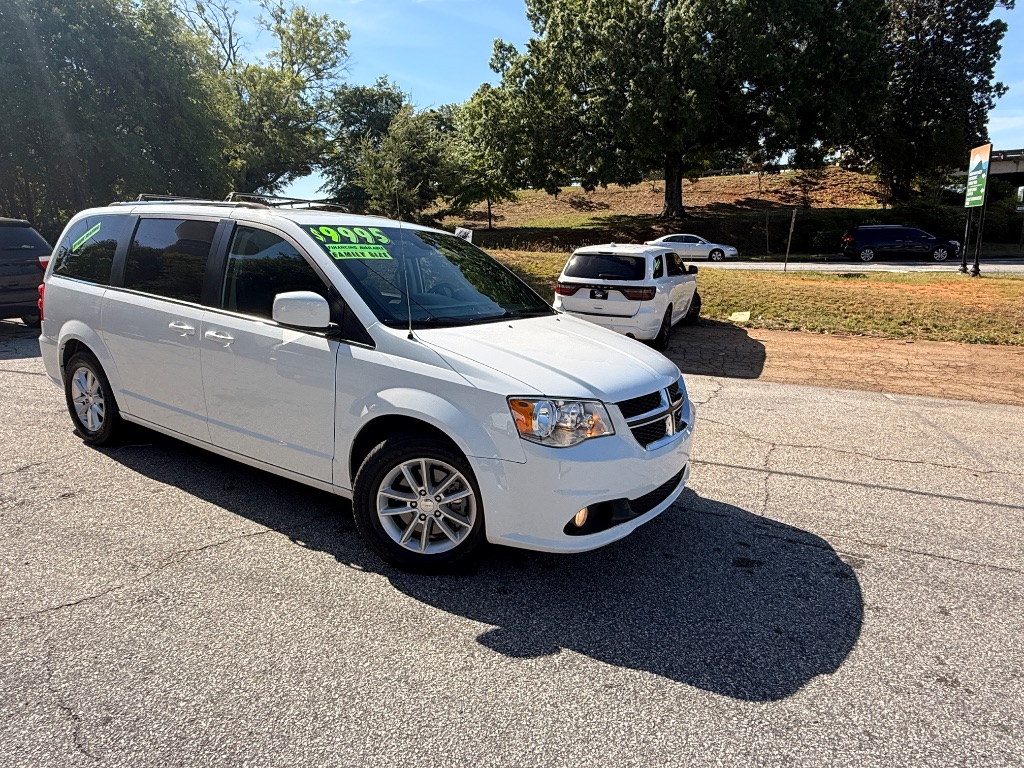 2019 Dodge Grand Caravan - $9,995