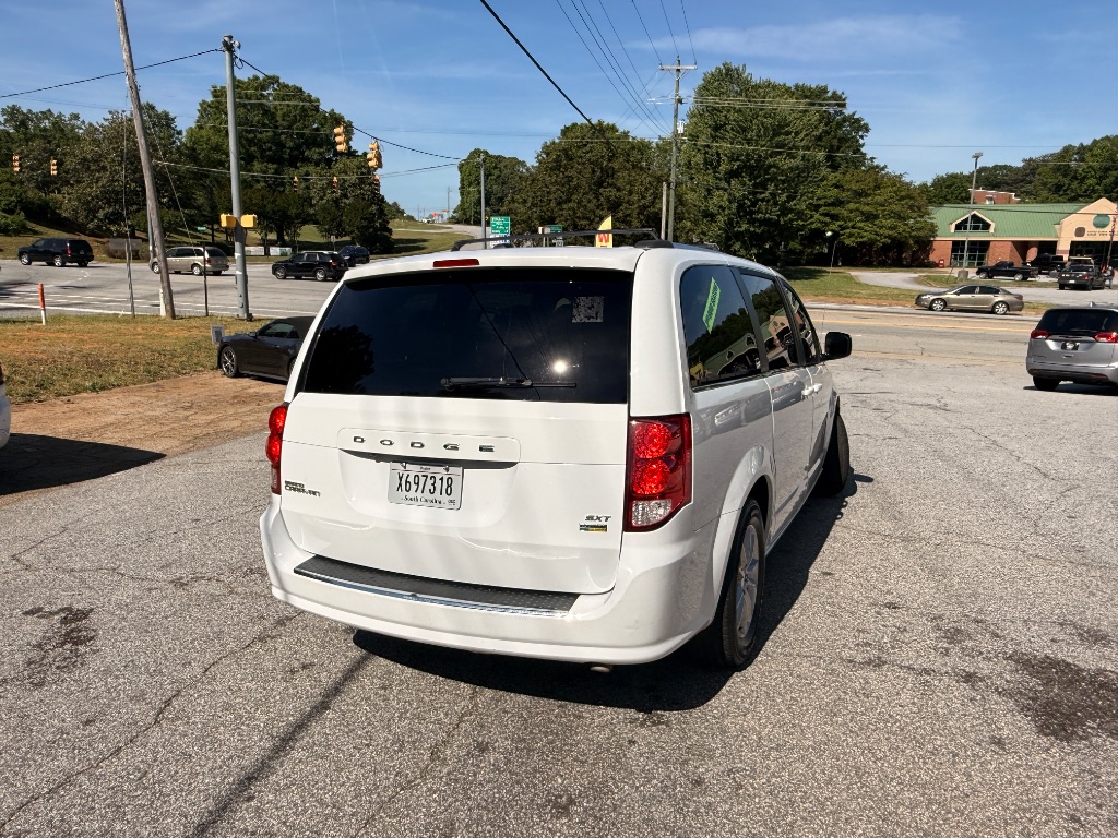 2019 Dodge Grand Caravan - $9,995