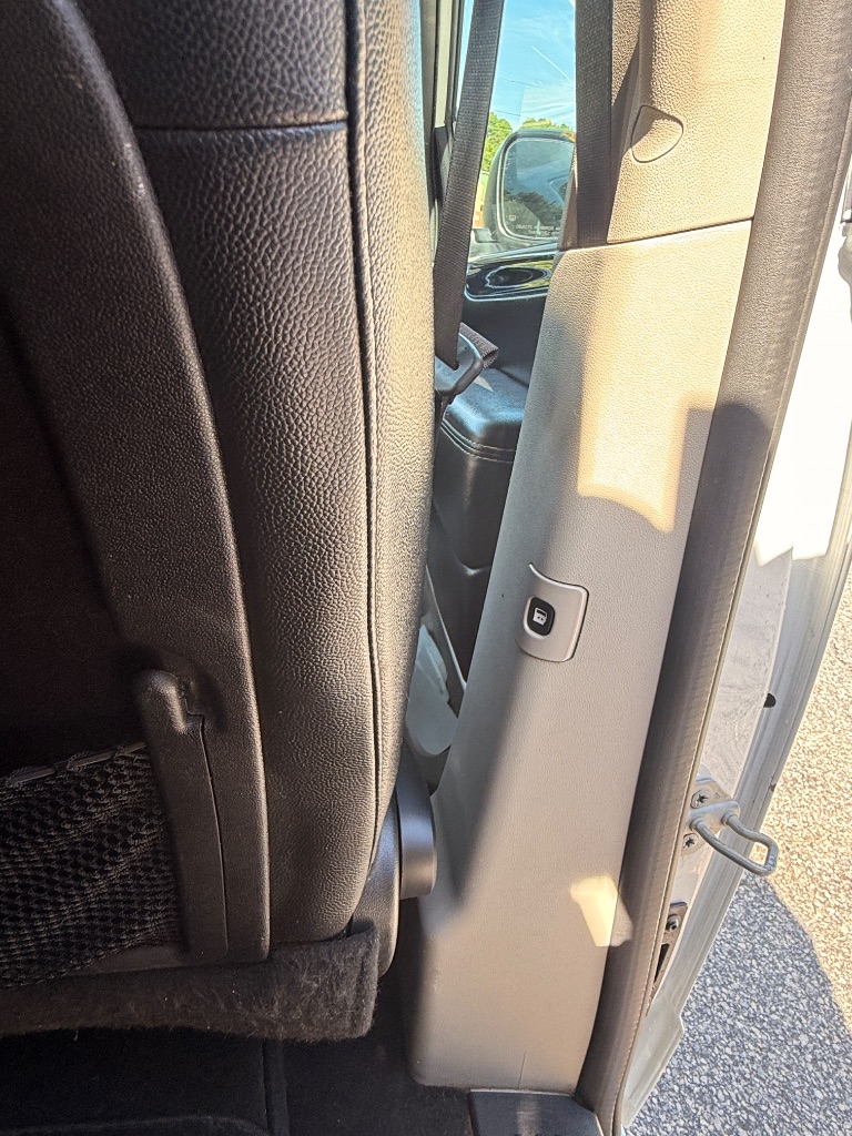 2019 Dodge Grand Caravan - $9,995