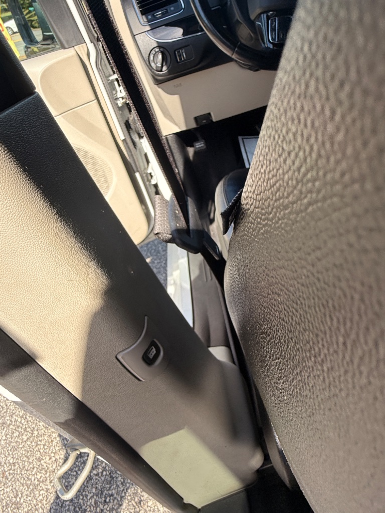 2019 Dodge Grand Caravan - $9,995