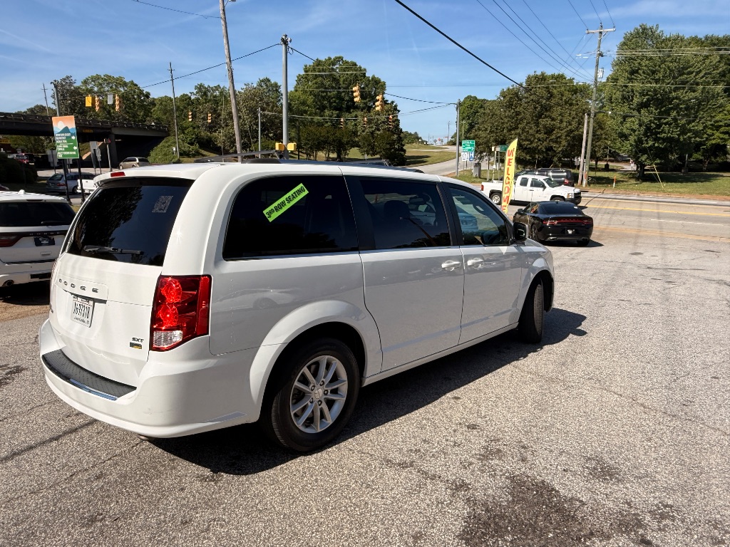 2019 Dodge Grand Caravan - $9,995