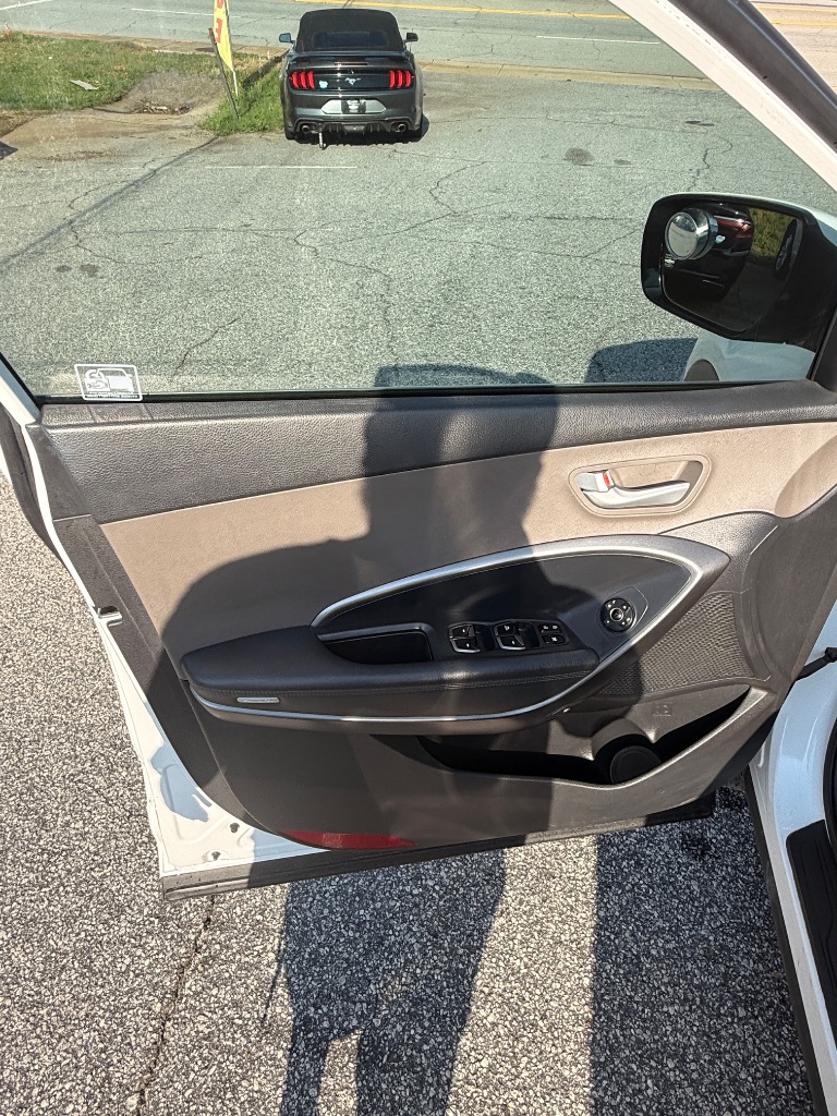 2014 Hyundai Santa Fe Sport - $6,995