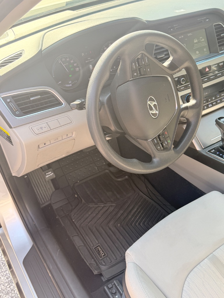 2017 Hyundai Sonata - $8,995