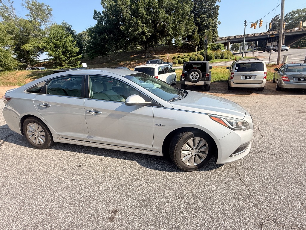 2017 Hyundai Sonata - $8,995