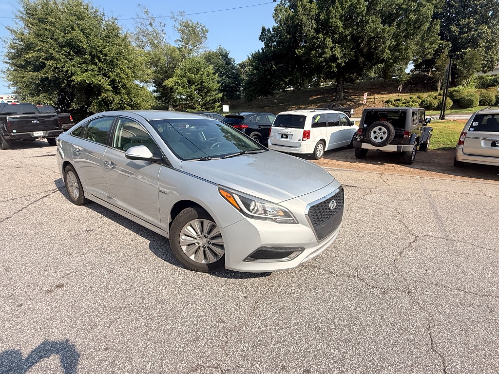 2017 Hyundai Sonata - $8,995