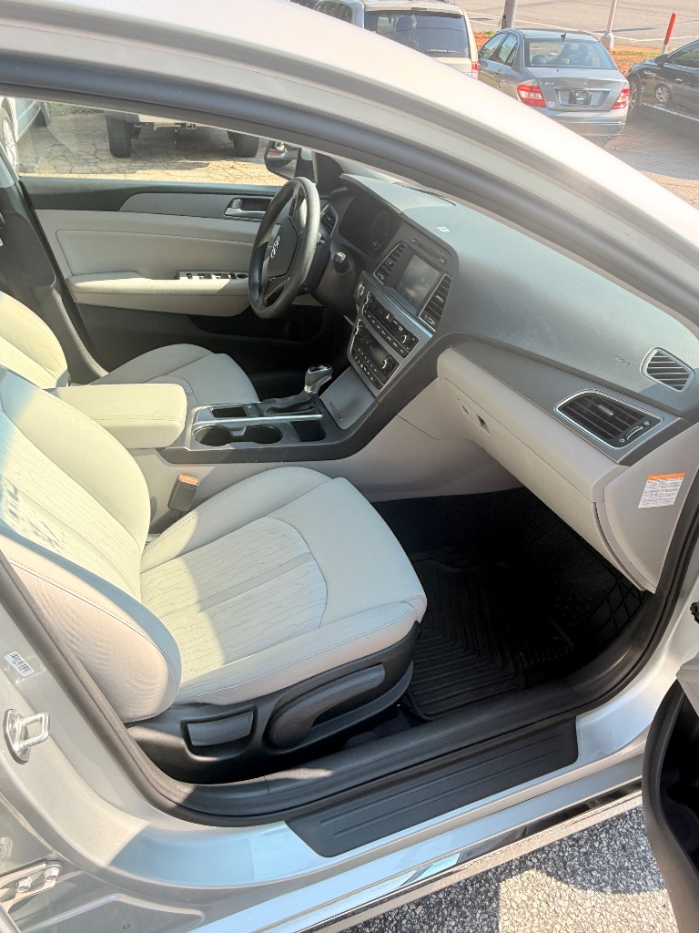2017 Hyundai Sonata - $8,995