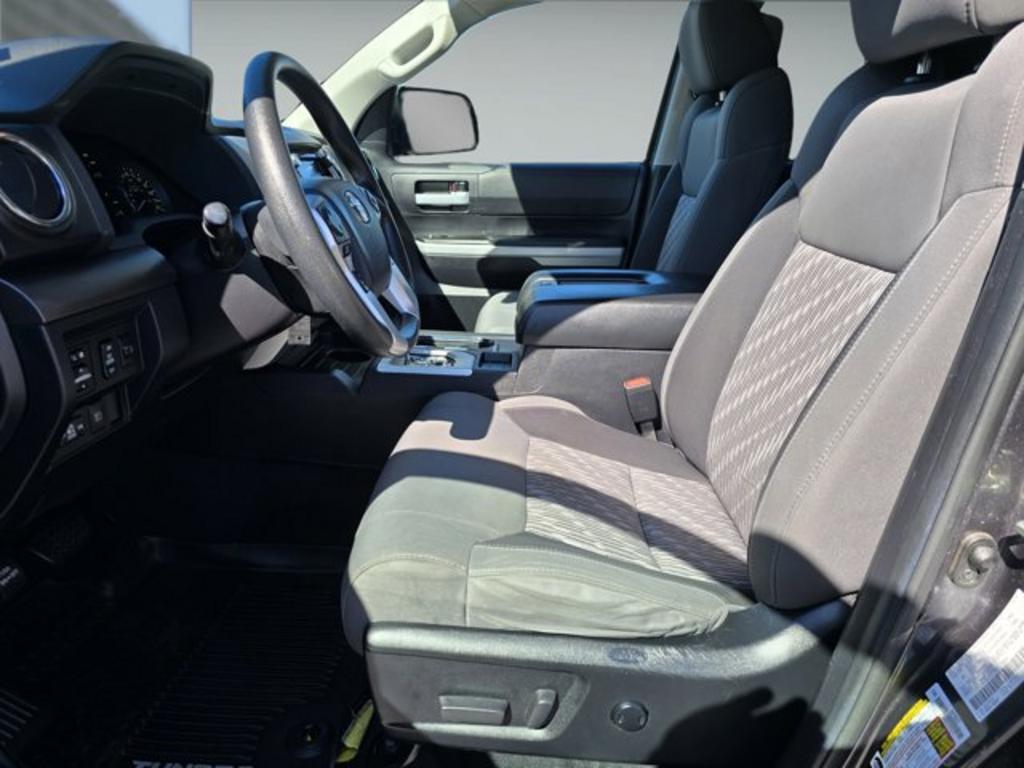 2020 Toyota Tundra SR5 photo