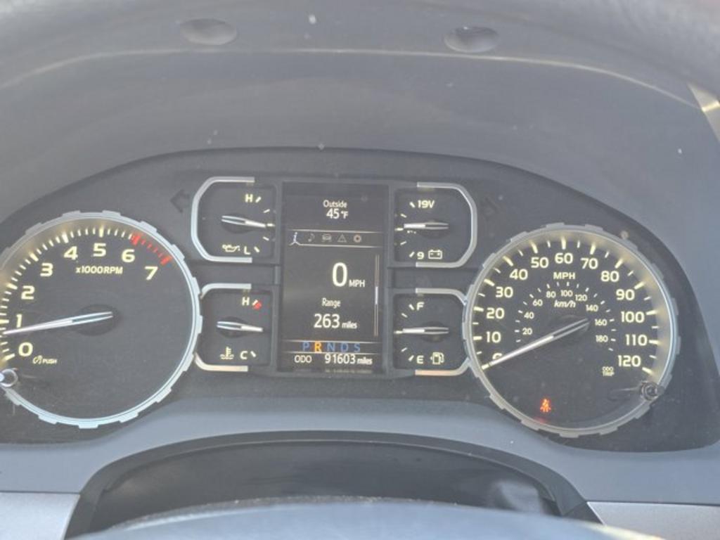 2020 Toyota Tundra SR5 photo
