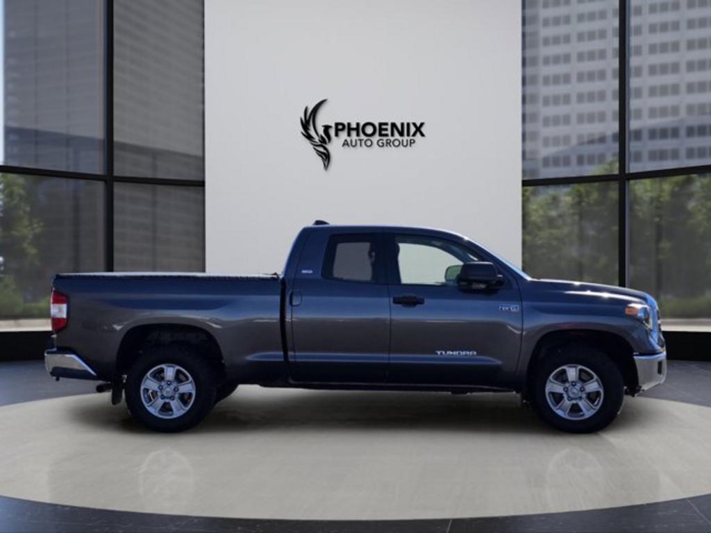 2020 Toyota Tundra SR5 photo