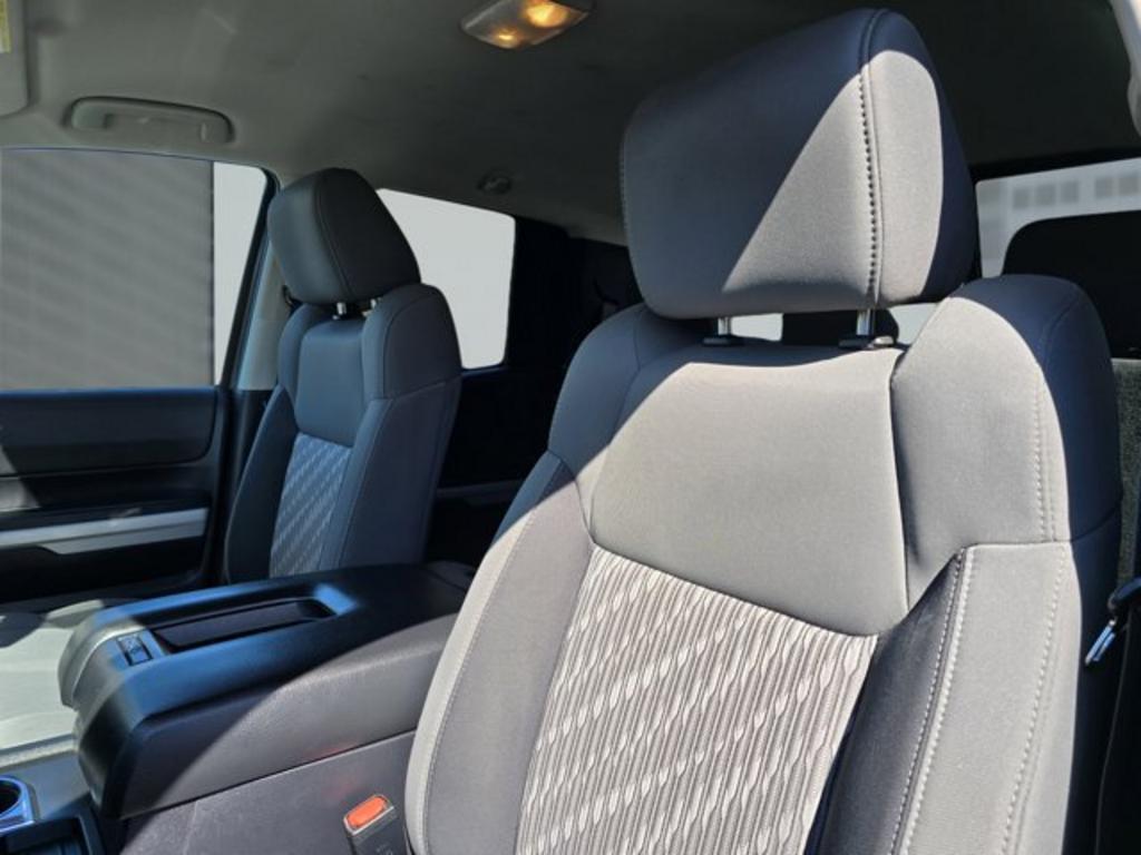 2020 Toyota Tundra SR5 photo