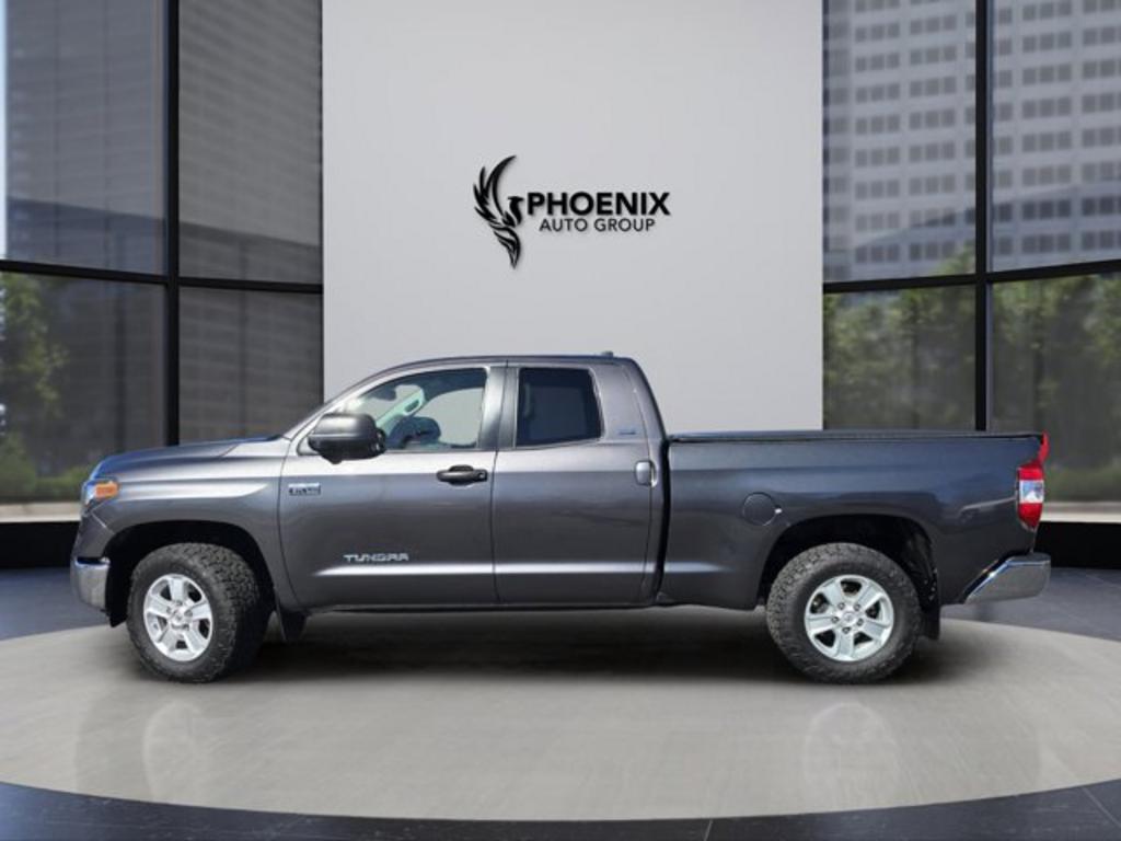 2020 Toyota Tundra SR5 photo