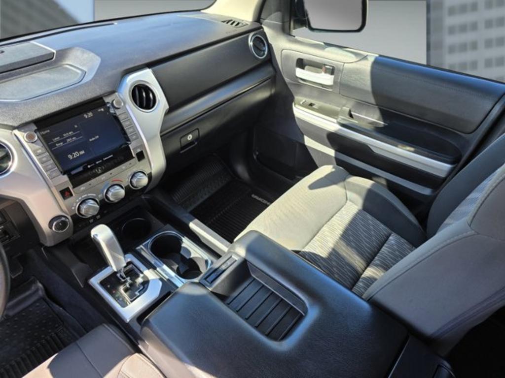 2020 Toyota Tundra SR5 photo