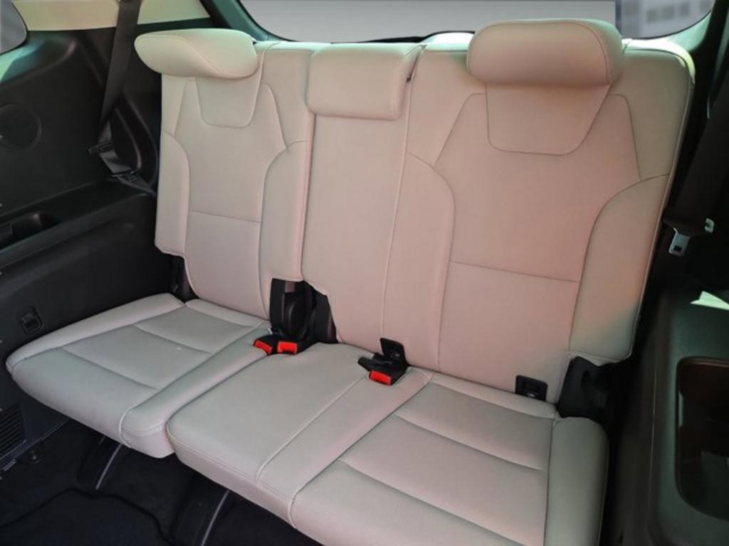 2023 Kia Telluride SX photo
