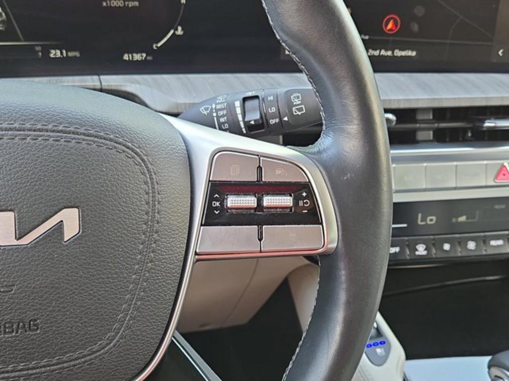 2023 Kia Telluride SX photo