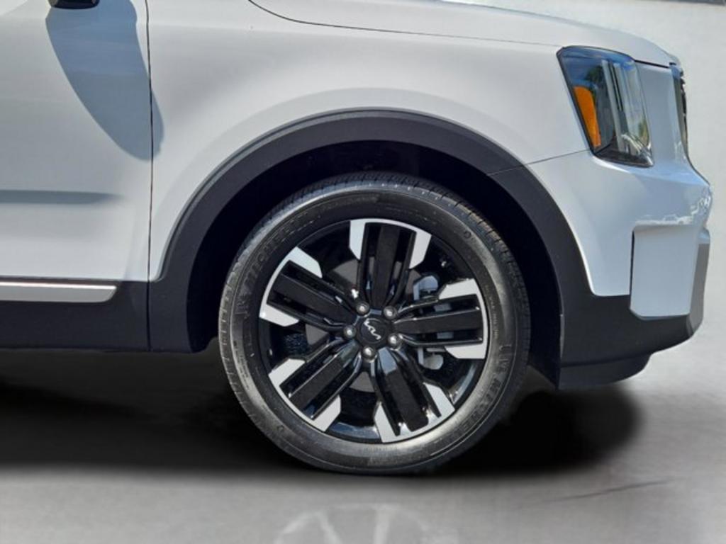 2023 Kia Telluride SX photo
