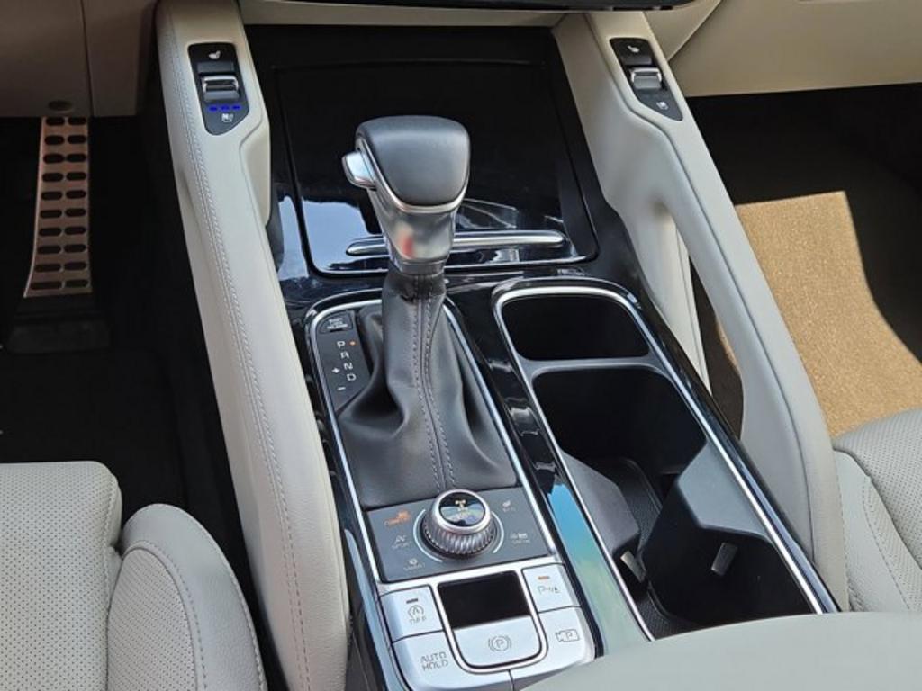 2023 Kia Telluride SX photo