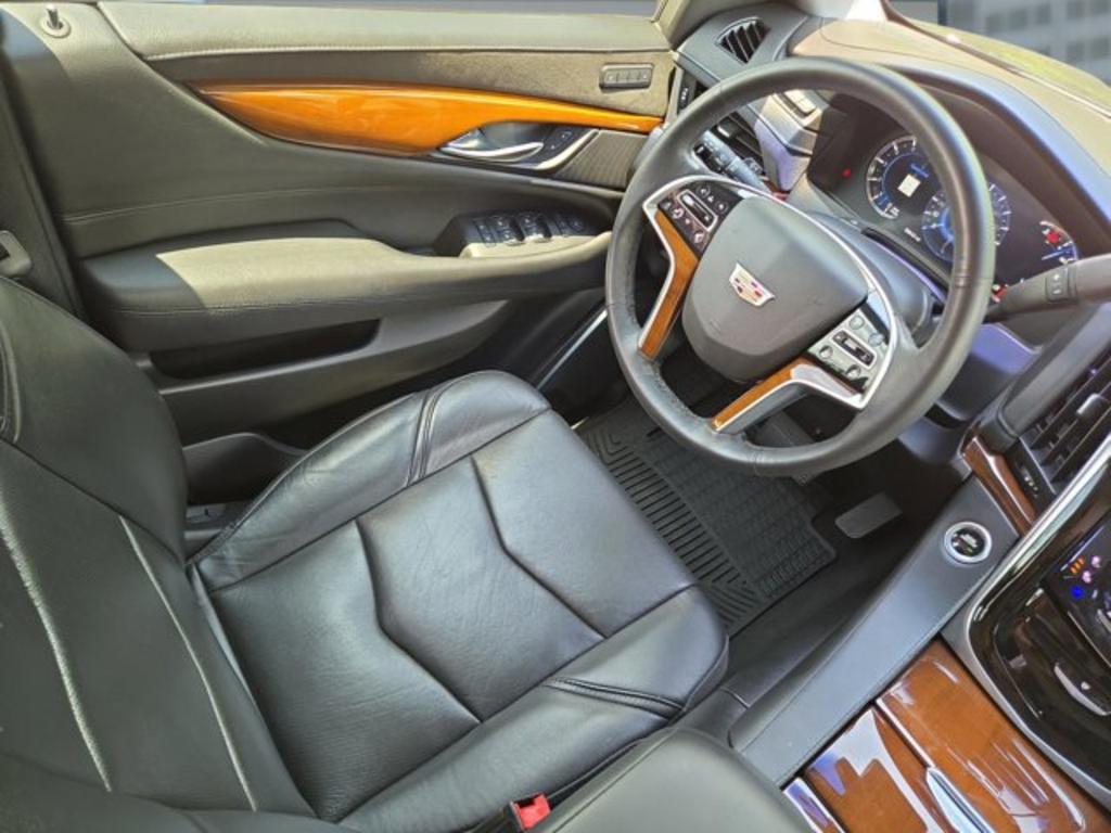 2019 Cadillac Escalade Premium photo