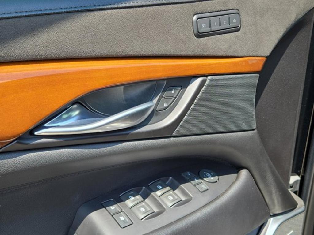 2019 Cadillac Escalade Premium photo