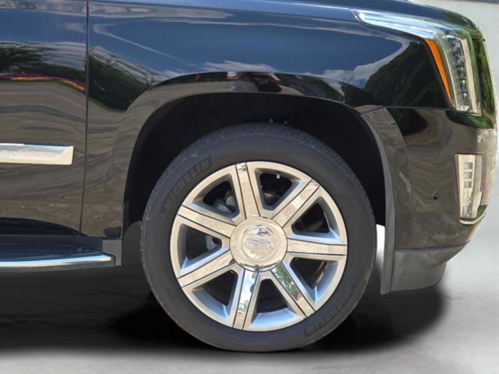 2019 Cadillac Escalade Premium photo