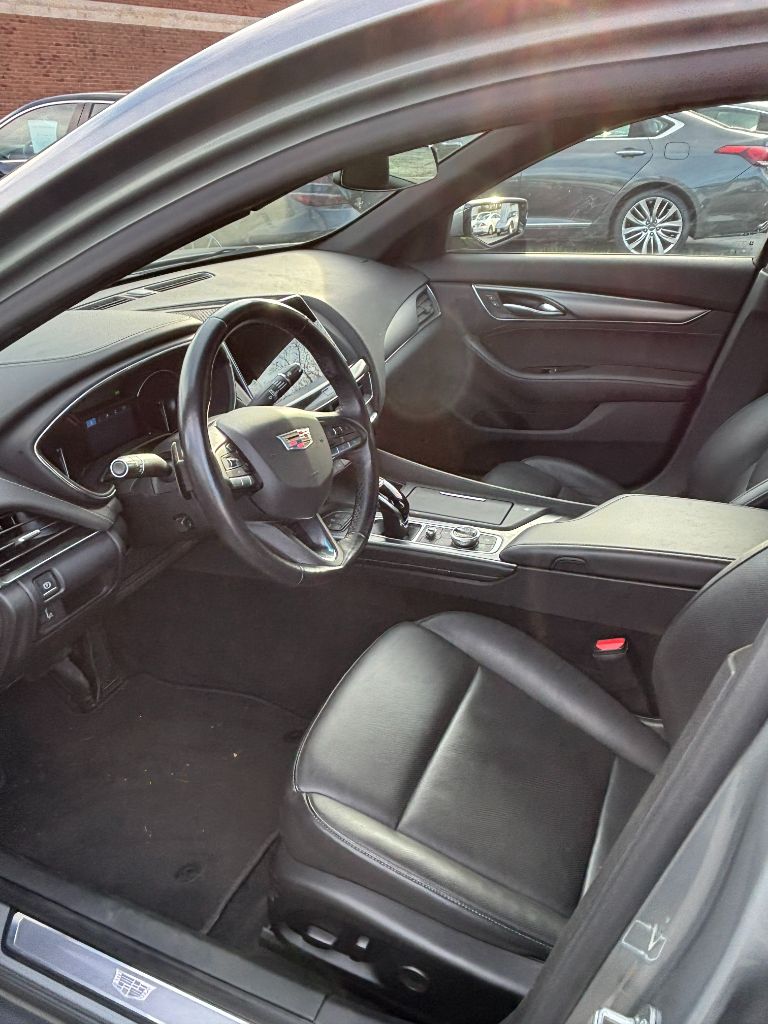 2024 Cadillac CT5 - $33,800