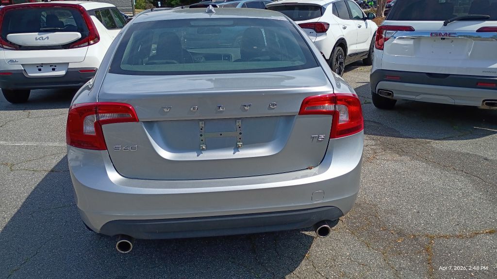 2013 Volvo S60 - $15,000
