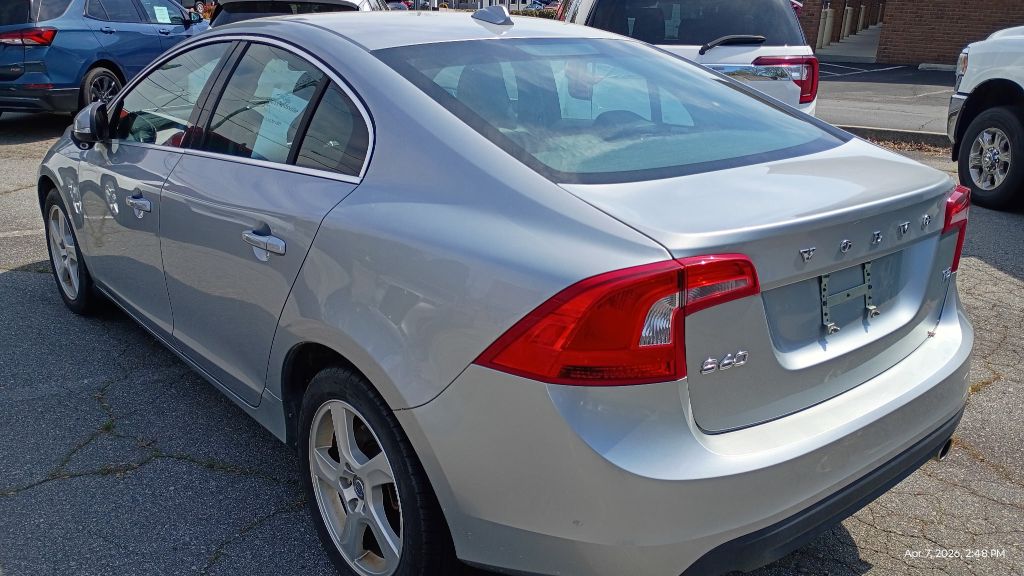 2013 Volvo S60 - $15,000