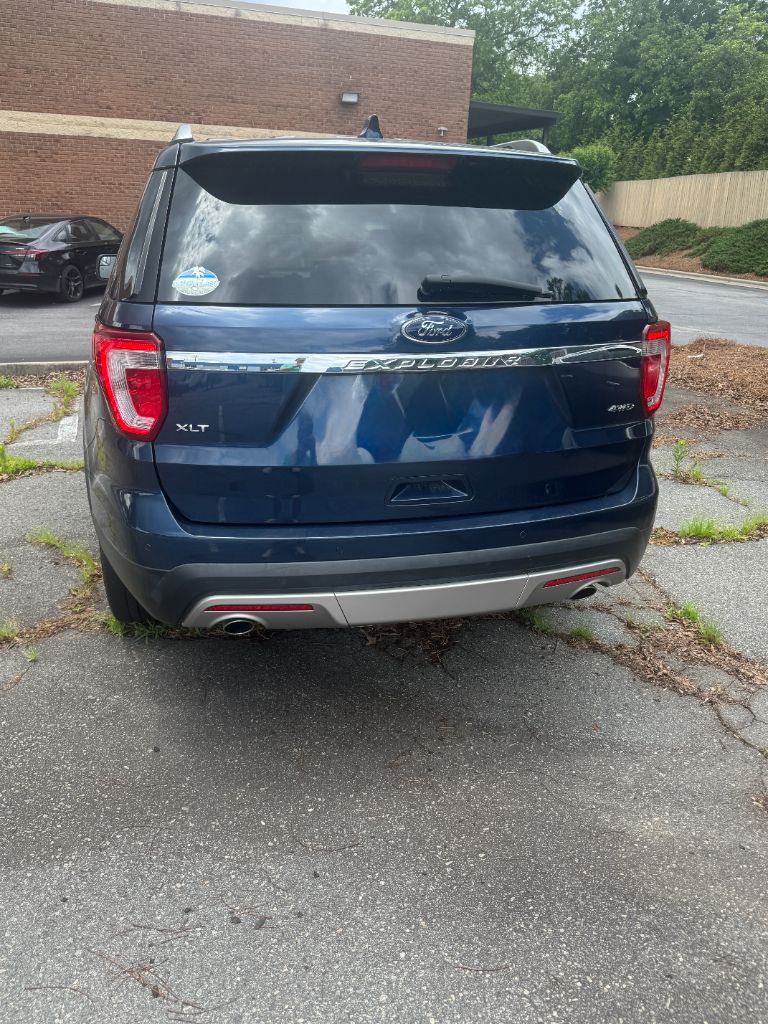 2016 Ford Explorer - $13,000
