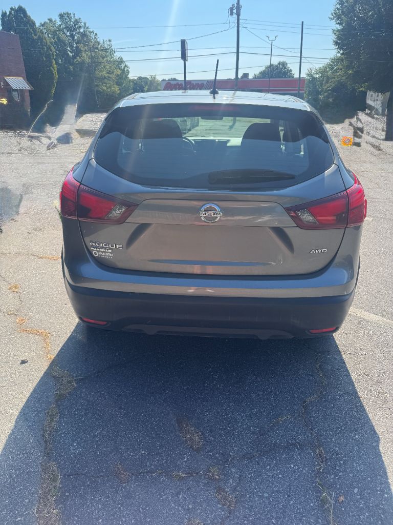 2018 Nissan Rogue - $12,000