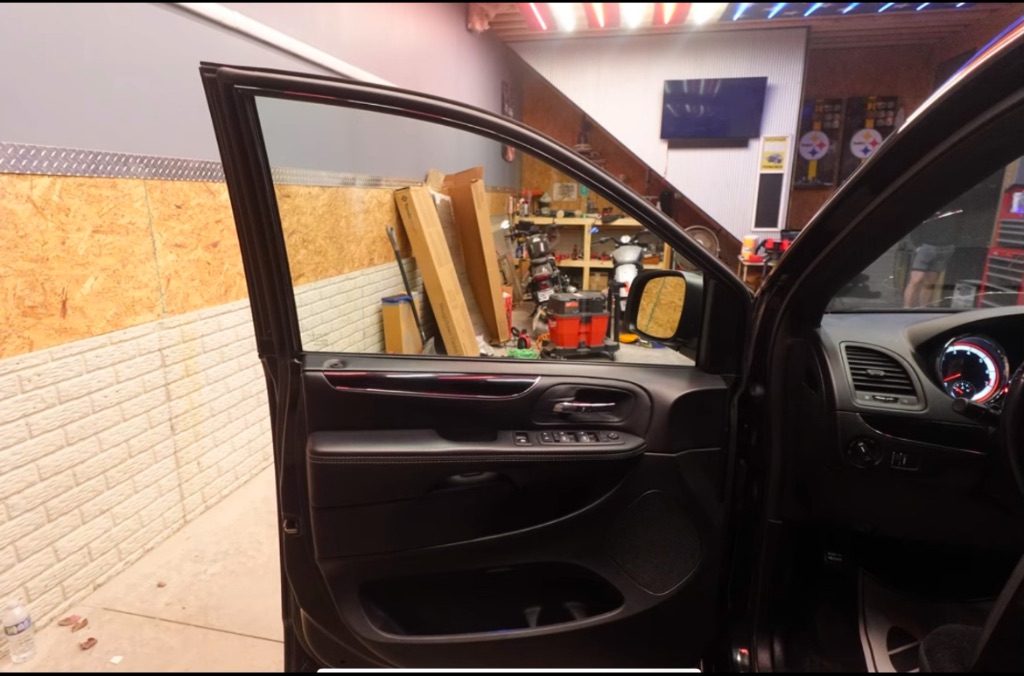 2018 Dodge Grand Caravan SE photo