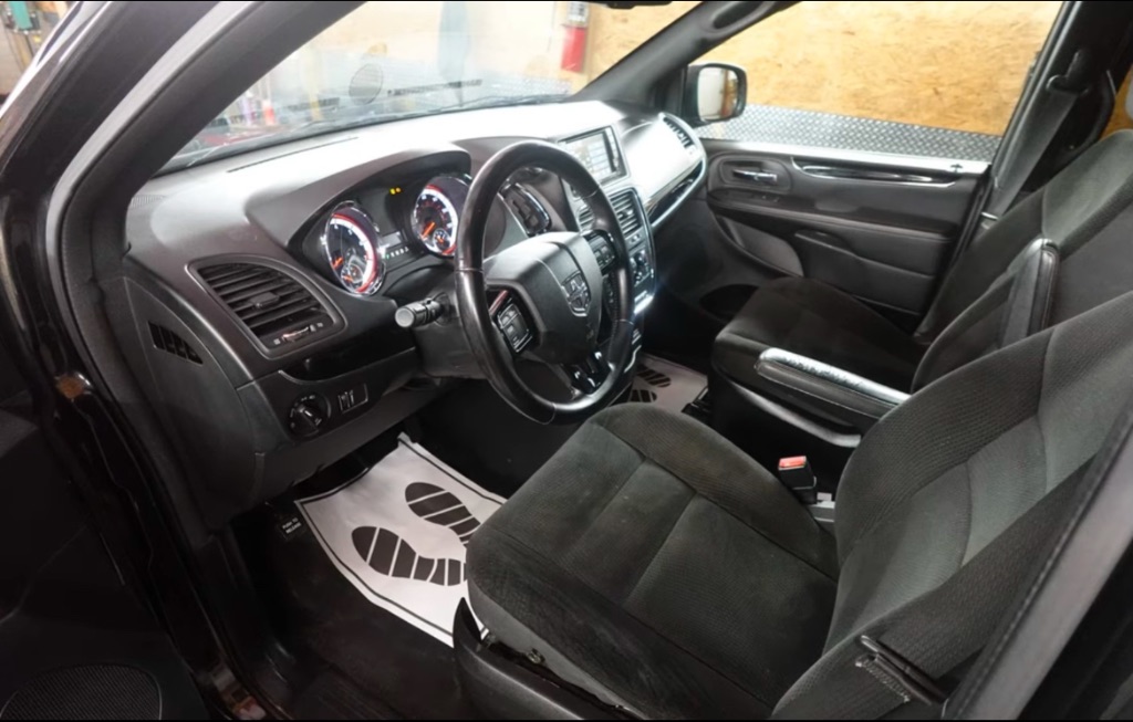 2018 Dodge Grand Caravan SE photo