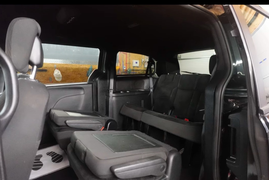 2018 Dodge Grand Caravan SE photo